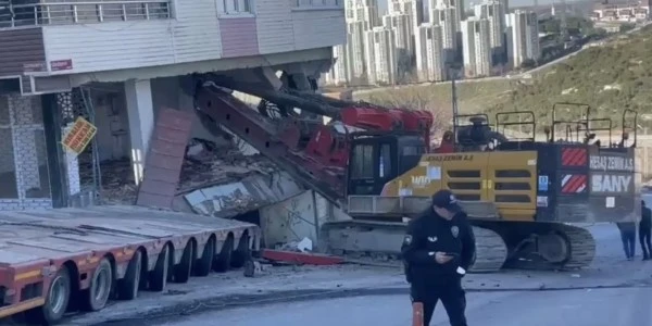 Güvercintepe'de TIR kazası: 5 katlı bina tahliye edildi