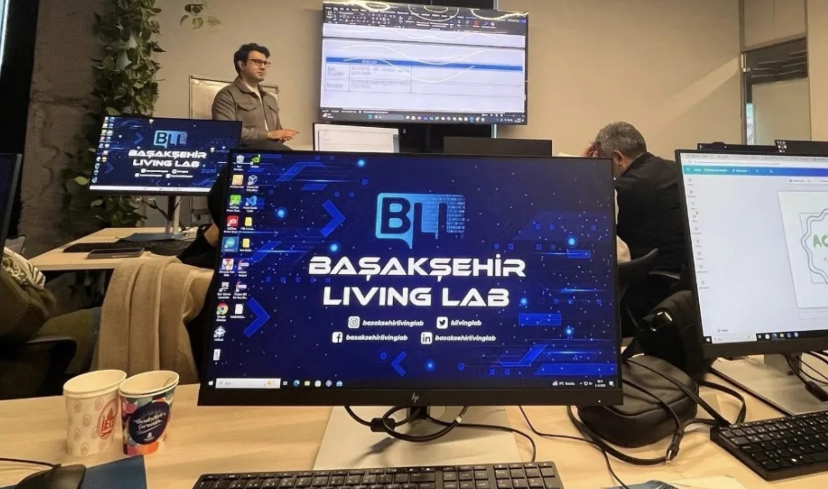 Başakşehir'de öğretmenlere STEM teknoloji atölyesi eğitimi