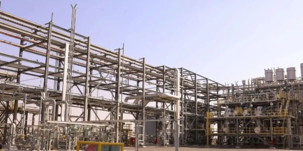 Aramco CEO'su: Hürmüz kapalıysa haftada 100 milyon varil kayıp