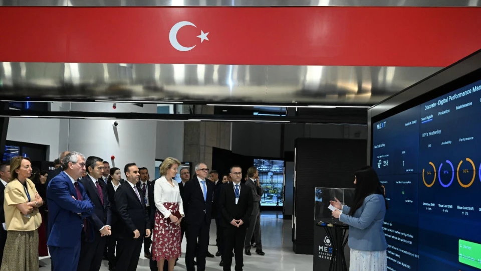 Kraliçe Mathilde MEXT Teknoloji Merkezi'ni Ziyaret Etti