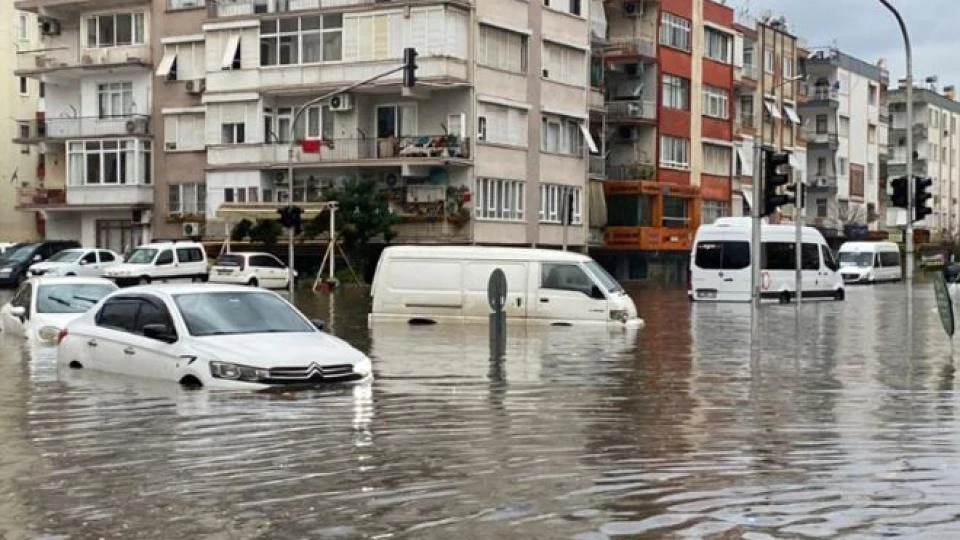 Selden etkilenen İstanbul esnafına 80 milyon lira destek