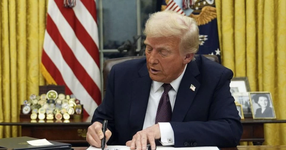 Trump, Rusya'ya yönelik yeni yaptırımları askıya aldı