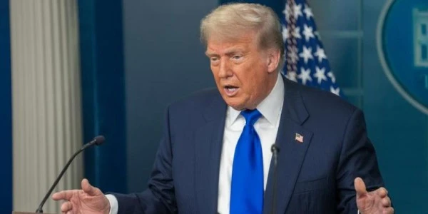 Trump, Zelenskiy’i rafineri saldırıları ve barış süreci üzerinden eleştirdi