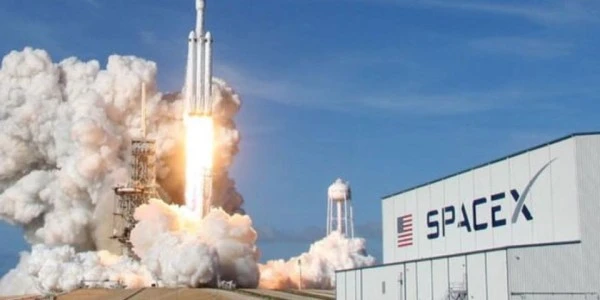 SpaceX üçüncü çeyrekte zarardan kâra geçti, geliri yüzde 161 arttı